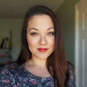 Meet your Posher, Carolyn